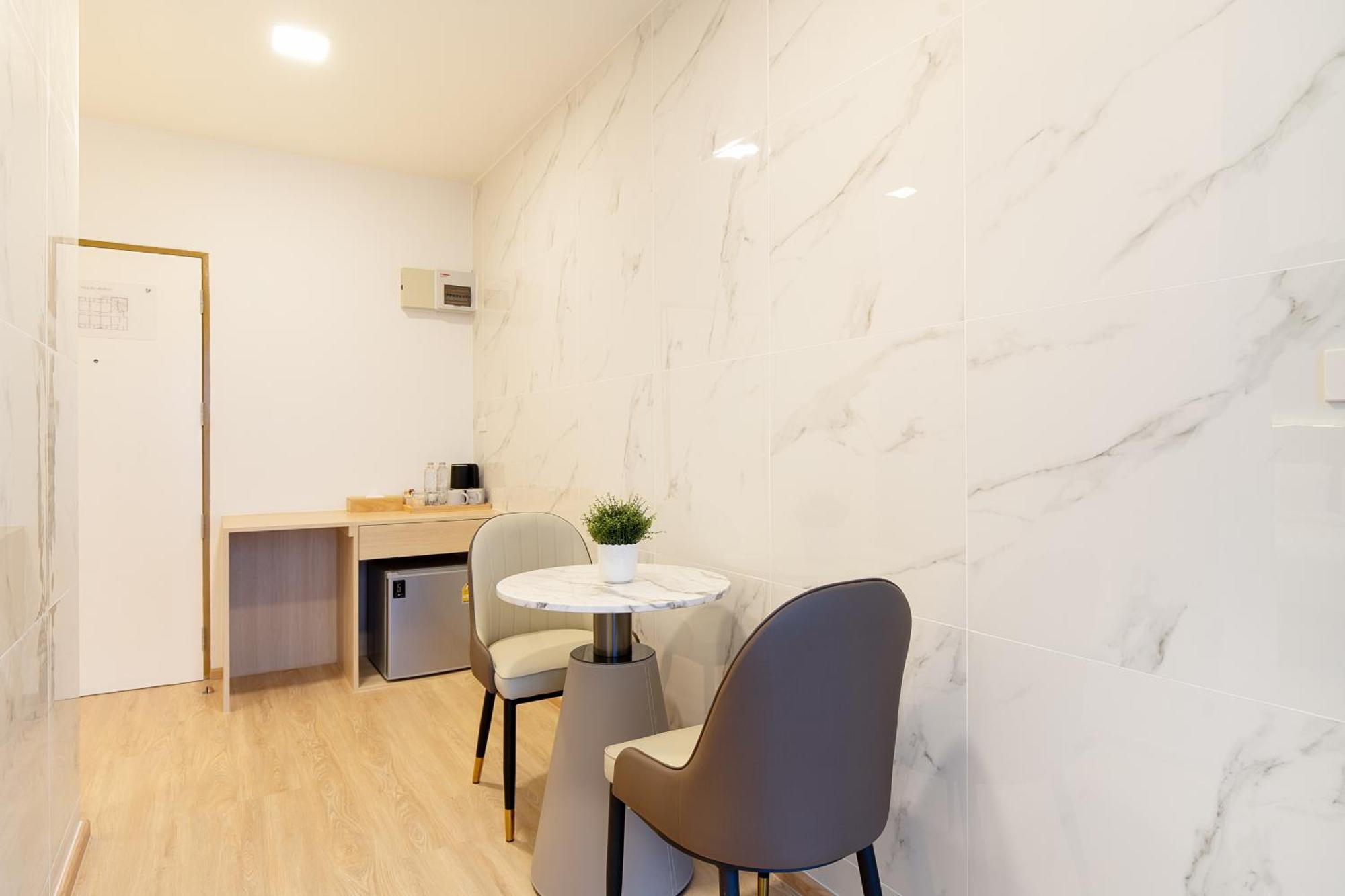 Diya Hotel Бангкок Экстерьер фото