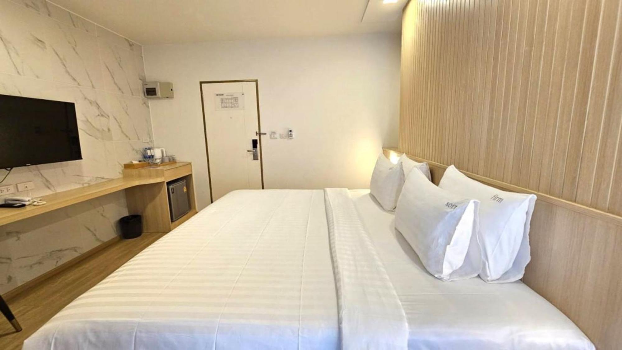 Diya Hotel Бангкок Экстерьер фото